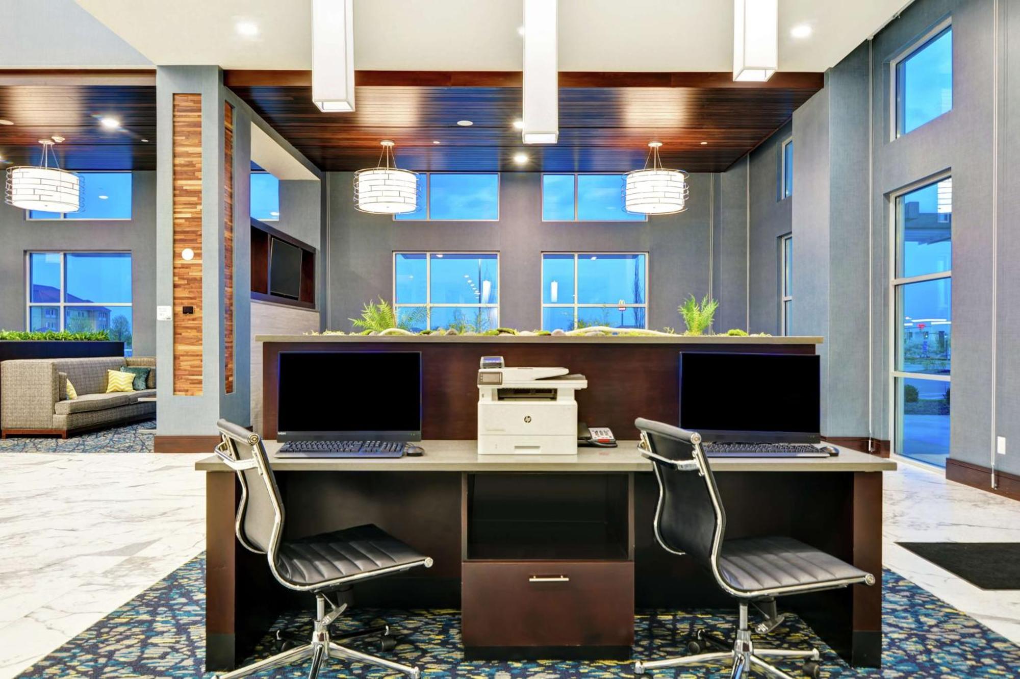 Embassy Suites By Hilton Plainfield Indianapolis Airport Exterior foto