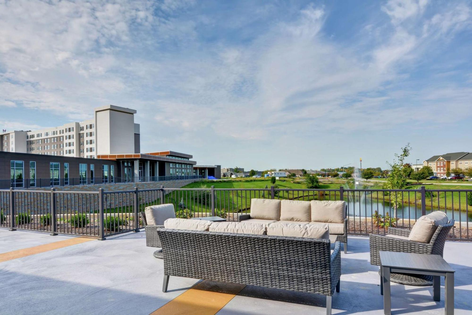 Embassy Suites By Hilton Plainfield Indianapolis Airport Exterior foto