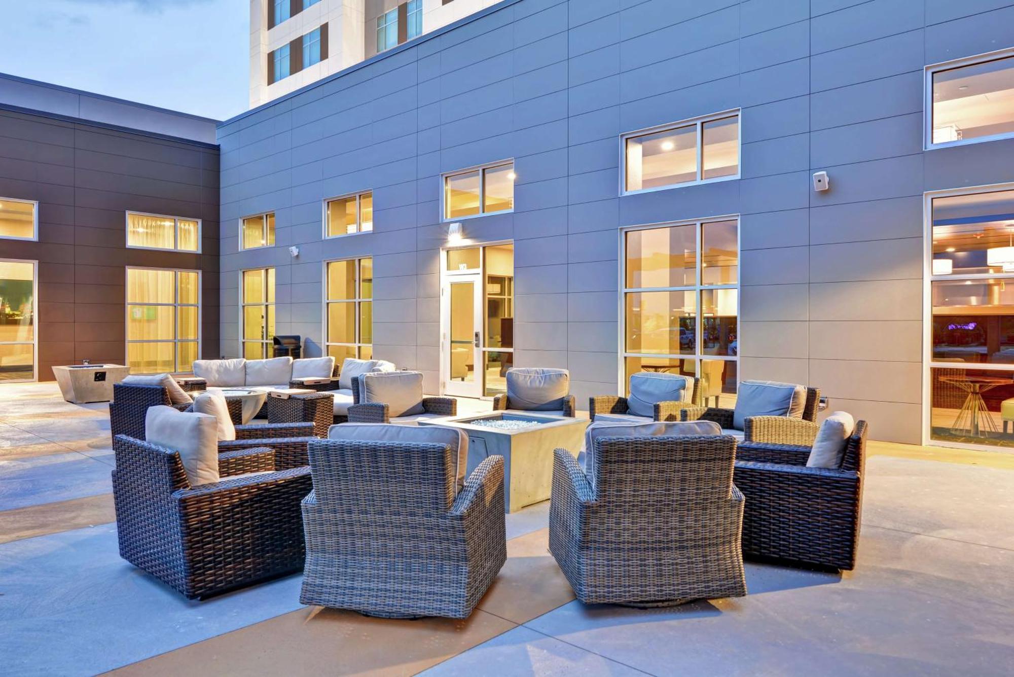 Embassy Suites By Hilton Plainfield Indianapolis Airport Exterior foto